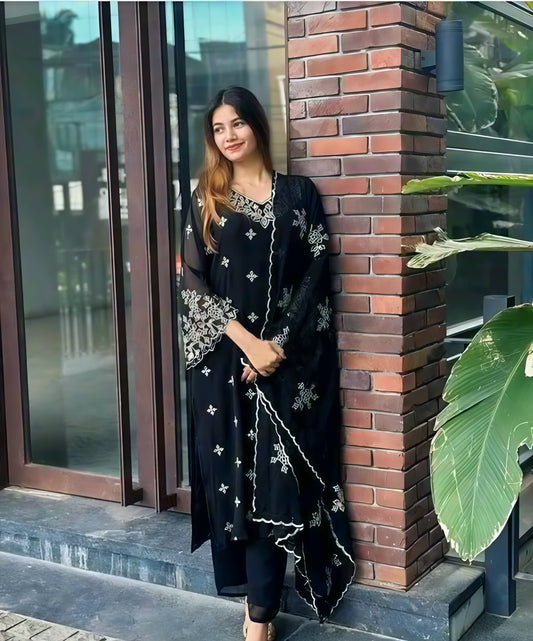 Zareen-e-Shaam Organza Black Embroidered Salwar Kameez Set