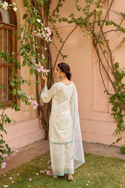 Saira-e-Bahar Chanderi Silk Cream Kurta Set