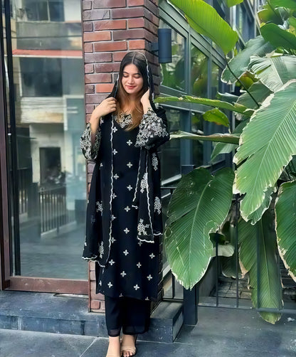 Zareen-e-Shaam Organza Black Embroidered Salwar Kameez Set