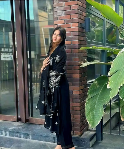 Zareen-e-Shaam Organza Black Embroidered Salwar Kameez Set